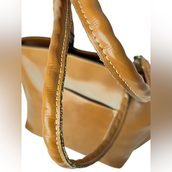 Patricia Nash Tan Leather Zip Top Tote Shoulder Bag Phone Pockets Front and Back - Picture 4 of 16
